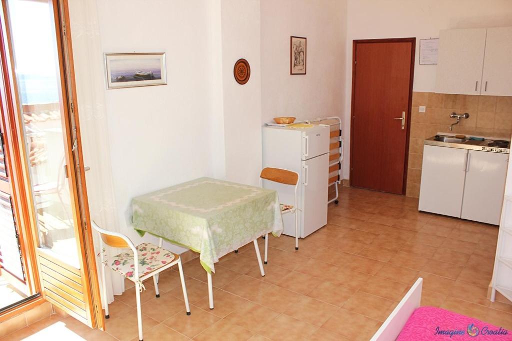 Studio Apartment In Pisak With Sea View, Balcony, Air Conditioning, Wi-Fi Екстериор снимка